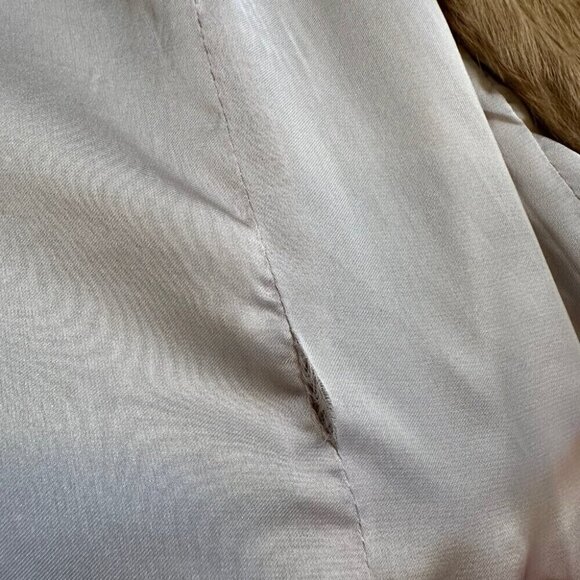 LINE & DOT Fur Vest Size Small in Beige Belted Rabbit Fur Shawl Collar - Picture 10 of 10